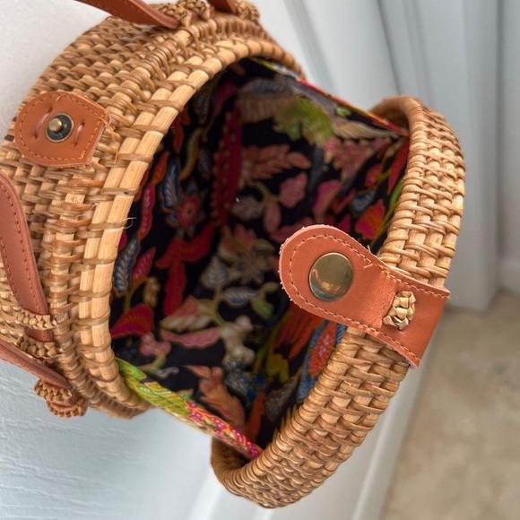Handwoven Rattan Round Bag - Picture 8 of 9